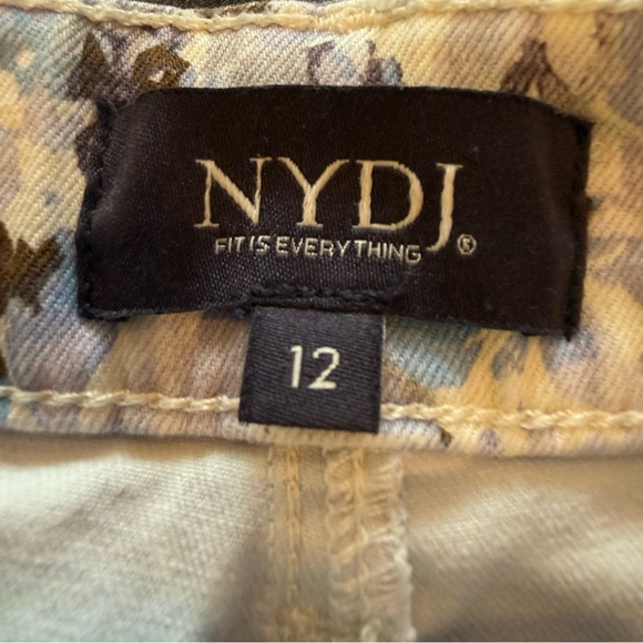 NYDJ Briella 10 Inch Shorts Lift Tuck Technology Briella Stretch - Picture 8 of 10